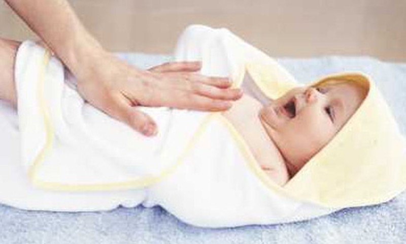 Vannošanās prieki stiprinās saikni starp jums un mazuli