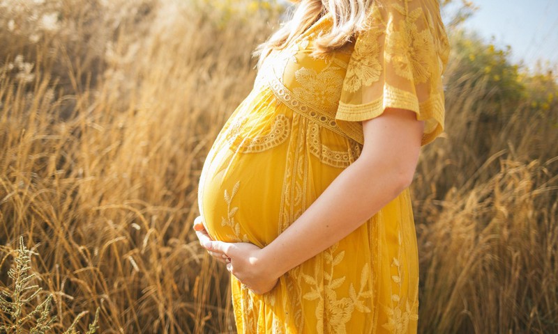 Cik daudz šķidruma un kādā veidā būtu jāuzņem grūtniecības laikā?
