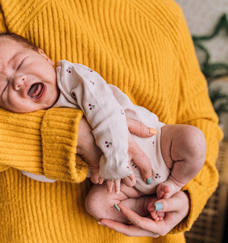 Kā nomainīt bērniņam autiņbiksītes? 5 soļi, lai autiņbiksīšu nomaiņa būtu mierīga un bez asarām