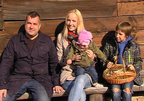 VIDEO: svinam Lieldienas kopā ar Superbēbītes Līnas Grietas ģimeni