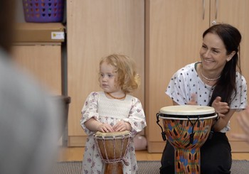 Uzzini, kāds ir ieguvums mazulim no muzikālajām nodarbībām!