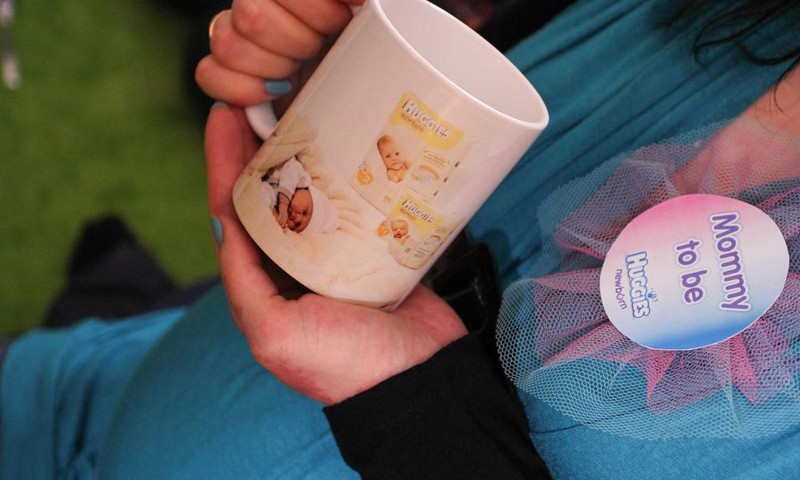 FACEBOOK KONKURSS: Pastāsti par Lielo Pastaigu arī citiem un laimē Māmiņu Kluba krūzīti!
