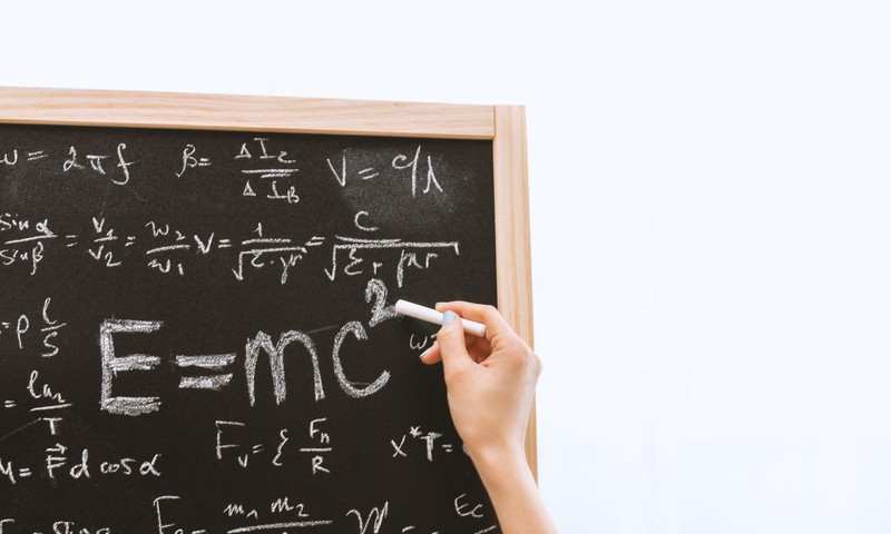 Starptautisks pētījums atklāj Latvijas skolēnu labās sekmes matemātikā