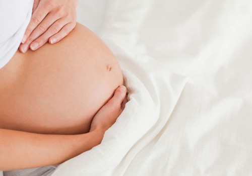 Eksperta viedoklis: vai grūtniecības laikā ir droši gulēt uz muguras?