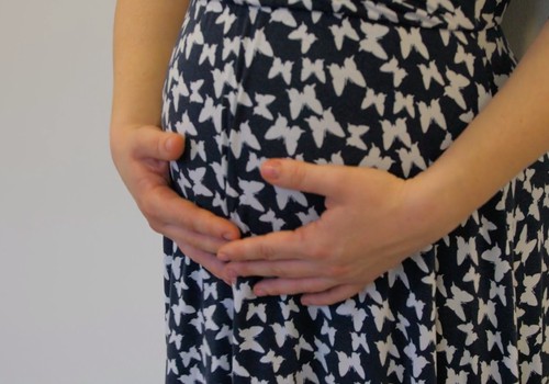 Kāpēc grūtniecības laikā ir svarīgi noteikt topošās mammas rēzus faktoru?