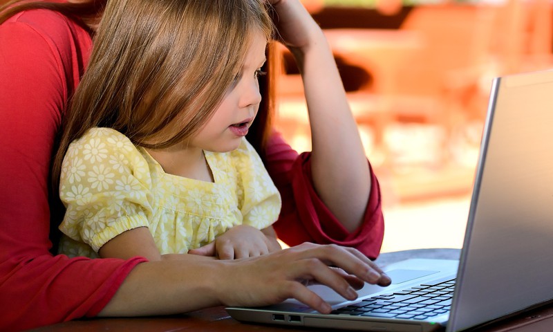 Video: ko bērni var iemācīt vecākiem par internetu?