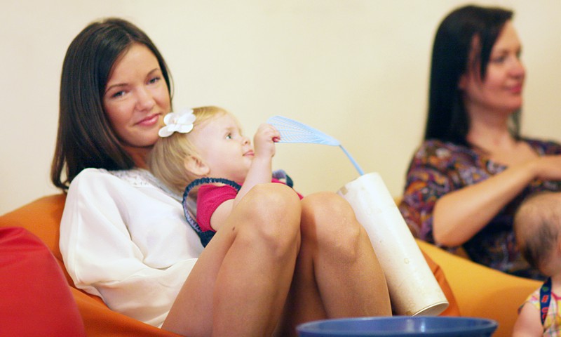 Māmiņu Kluba Vecāku skola aicina uz izglītojošiem semināriem veselīgai māmiņas un bērniņa attīstībai