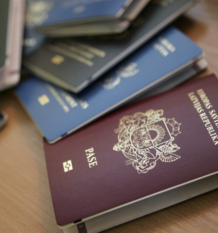 Atceries uzrādīt personas apliecinošus dokumentus!