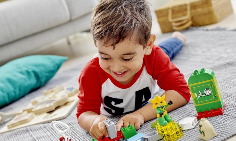 Uzzini, kurš laimējis LEGO DUPLO rotaļu vilcienu!
