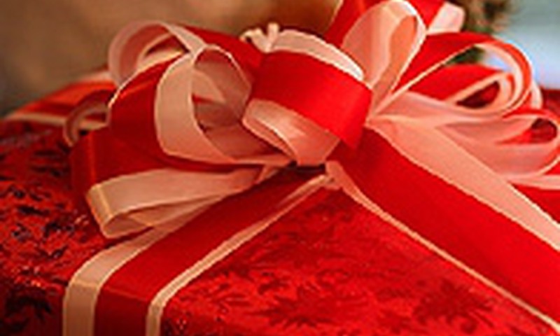 Aptauja: Ziemassvētku un Jaungada dāvanām 41% cilvēku tērējuši līdz 50 latiem