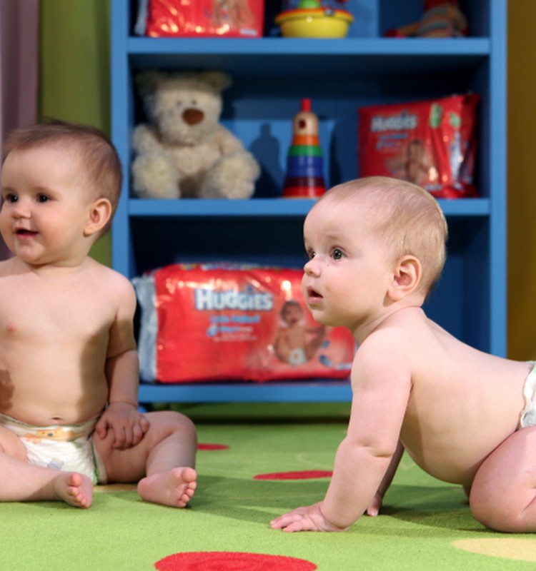 Dienas spēle par Huggies® Little Walkers® biksītēm kustīgajiem mazuļiem
