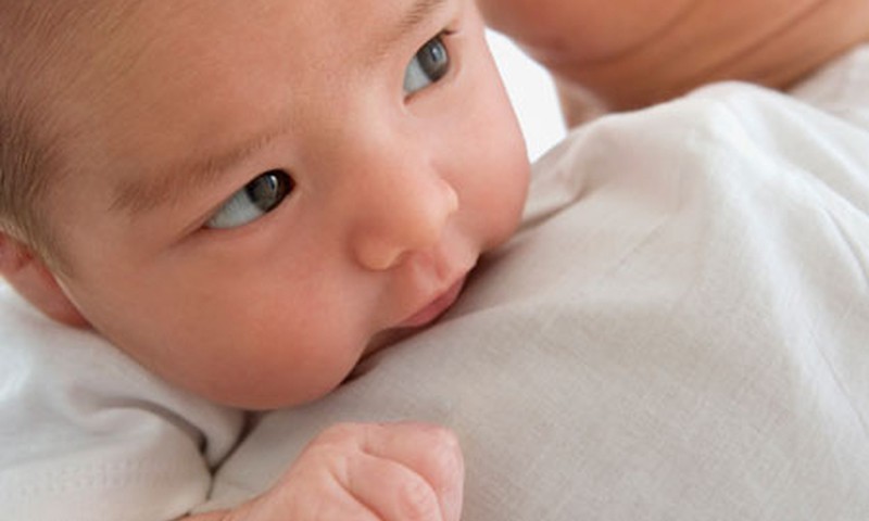 8 veidi, kā likt mazulim pasmaidīt