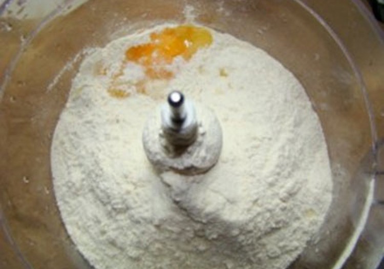 Raibie svētku pelmeņi