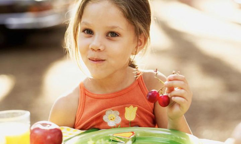 VAJADZĪGS TAVS viedoklis: Rīgas ēdināšanas uzņēmumu piedāvājums pirmsskolas vecuma bērniem
