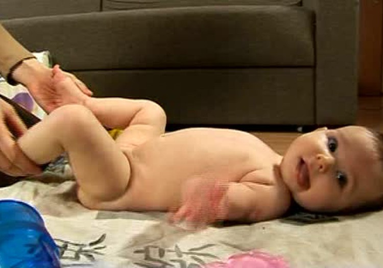 VIDEO: kā kopt autiņbiksīšu zonu bēbītim?