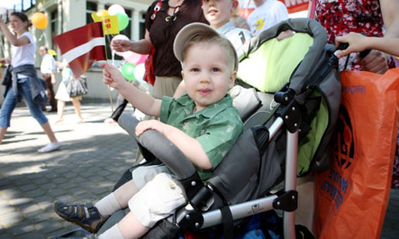 Pusgadu saglabās ģimenes valsts pabalstu