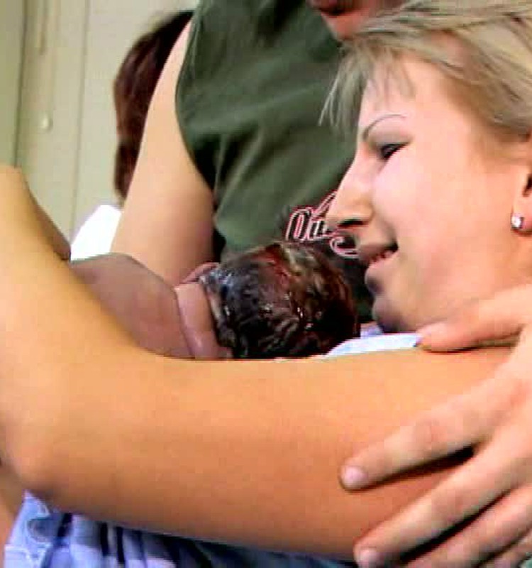 VIDEO: Māmiņu Kluba dzemdību DVD - neatsverams padomdevējs ikvienā ģimenē!