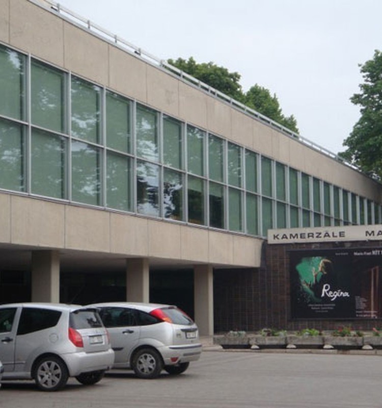 1.martā -  biļešu iepriekšpārdošana uz Dailes teātra izrādēm maijā un „Izdevīgā diena”