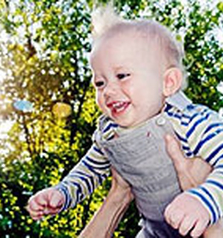 Iesaka nodokļu atlaides un atvieglojumus ģimenēm ar bērniem