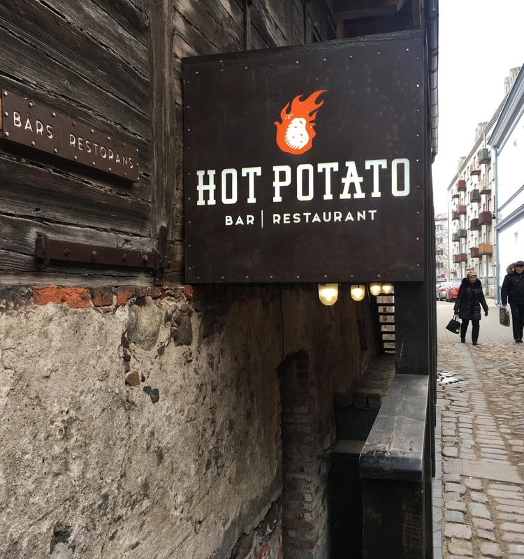 Kur paēst Liepājā? Hot Potato!