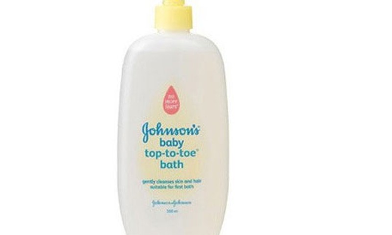 Dāvaniņu no Johnson's Baby saņem..
