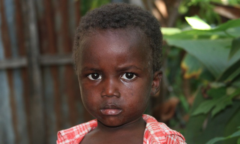 Skumji: Gandrīz puse Haiti zemestrīcē ievainoto ir bērni..