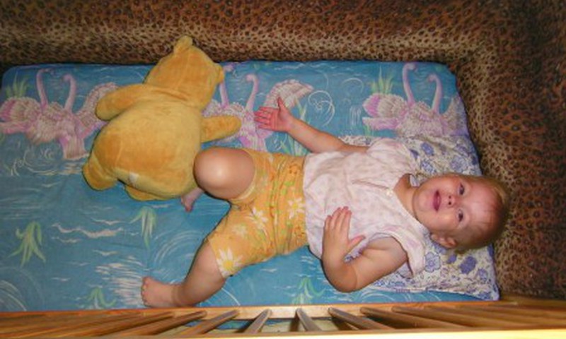 Atjaunojam bērna gultiņu