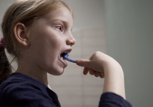 Kādu zobu pastu izvēlēties bērnam?