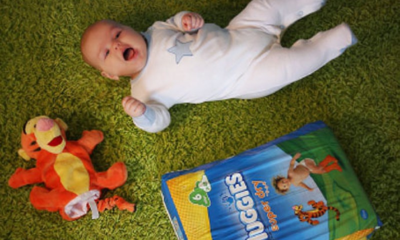 Kā zināt, ka laiks nomainīt autiņbiksīšu izmēru?