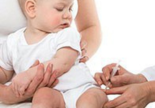 Kāpēc vakcinēšanu pret pneimokoku uzsāk tik agri?