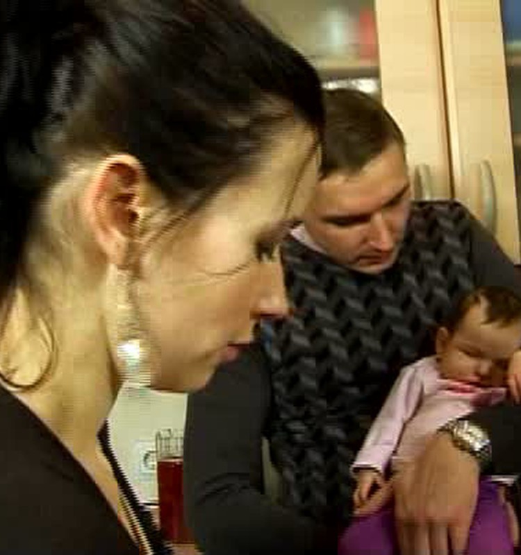 VIDEO: Superbēbītes māmiņa slimo ar gripu!