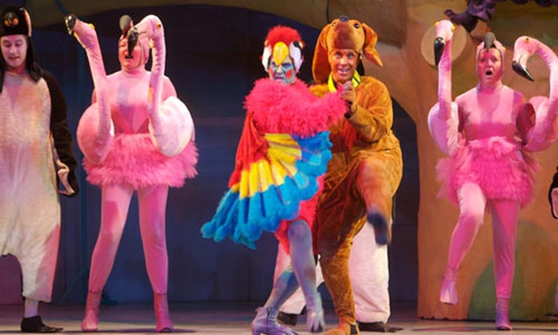 Tirdziņš un PUTNU OPERA Kalnciema kvartālā