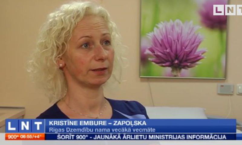 Katru gadu Latvijā pieaug to māmiņu skaits, kuras savus bērnus izvēlas laist pasaulē mājās 