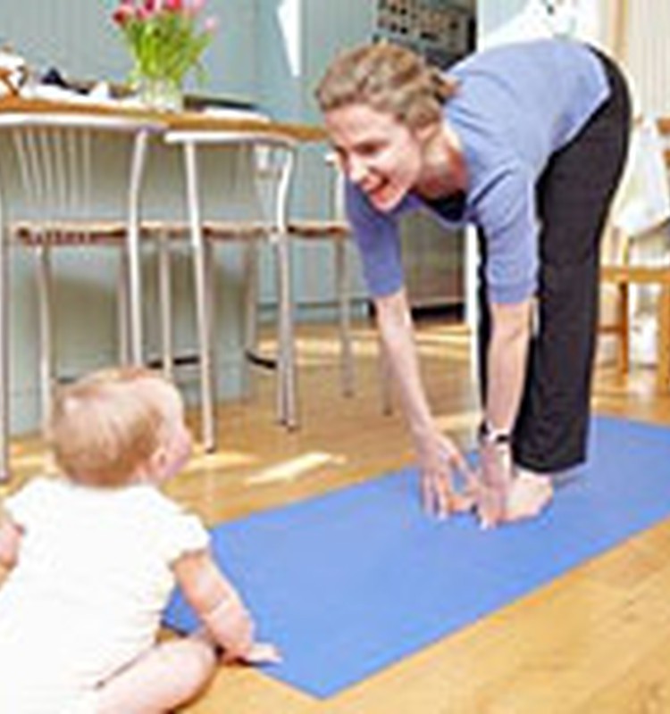 Jaunā māmiņa sāk vingrot. Ar ko sākt?