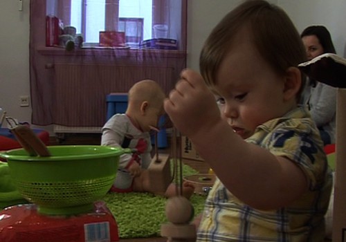 VIDEO: kā izvēlēties rotaļlietas mazulim?