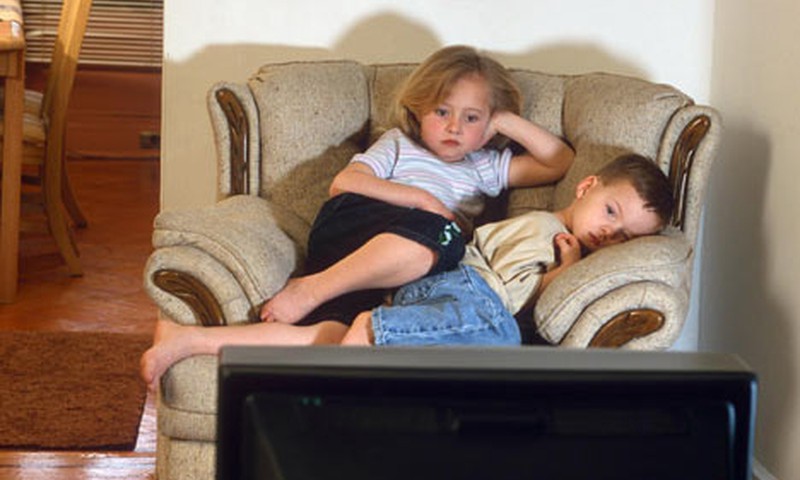 Čīles televīzijā bērnu kanālā rāda erotisku video