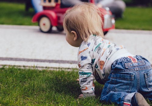 Kāda ir jūsu attieksme pret bērnu steidzināšanu?