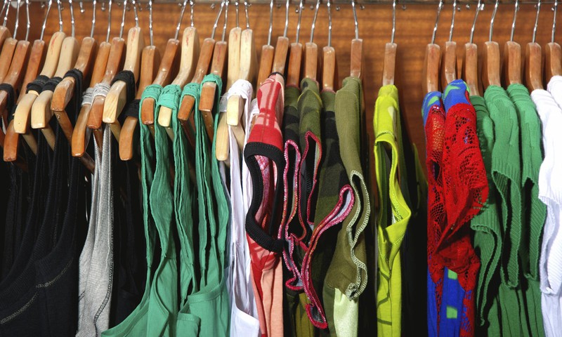 Tikai 33,7% aptaujāto, mazgājot apģērbu, ievēro ražotāja norādījumus