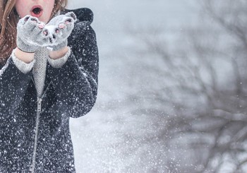 Grūtniecība ziemā. Padomi, kas tev palīdzēs izbaudīt šo laiku arī lielākajā salā