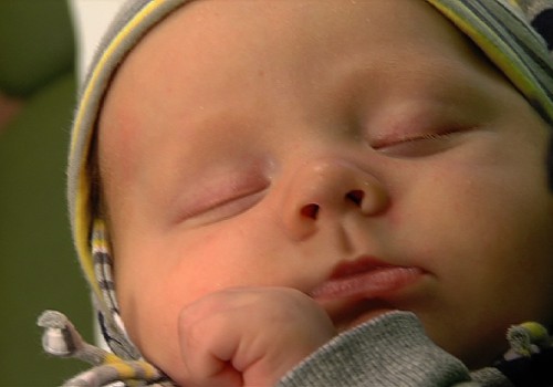 VIDEO: ar kādām saslimšanām un vīrusiem sastopas bērni pirmajos dzīves gados?