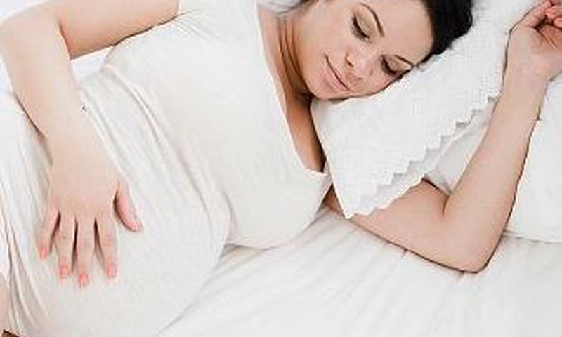 Kurām sievietēm ir lielāks risks priekšguļošai placentai grūtniecības laikā?