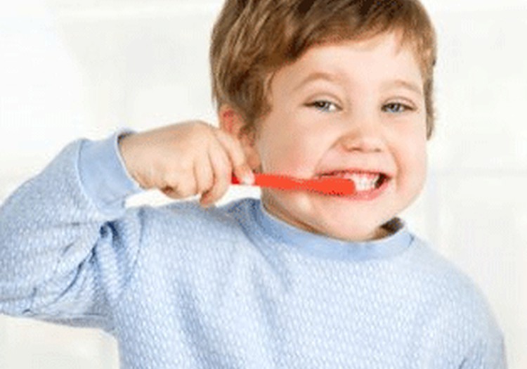 Zobu feja atnāk pēc mantām