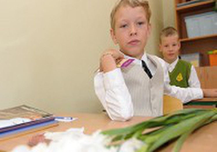 Broks: Vidējās izglītības iegūšanai līdz 18 gadu vecumam varētu pagarināt mācību gadu