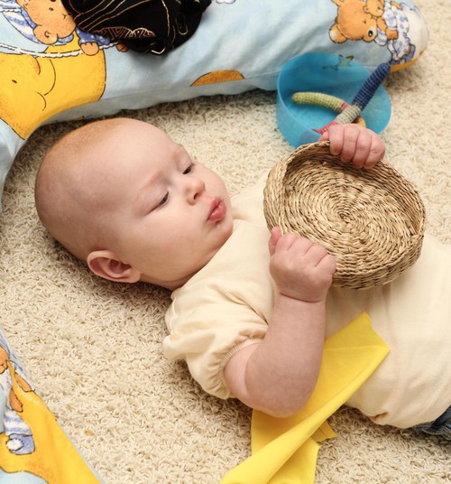 Huggies@ Brīnumu istabas FOTOpadoms: Kā iekārtot rotaļāšanās vidi trīs līdz piecus mēnešus veciem mazuļiem?