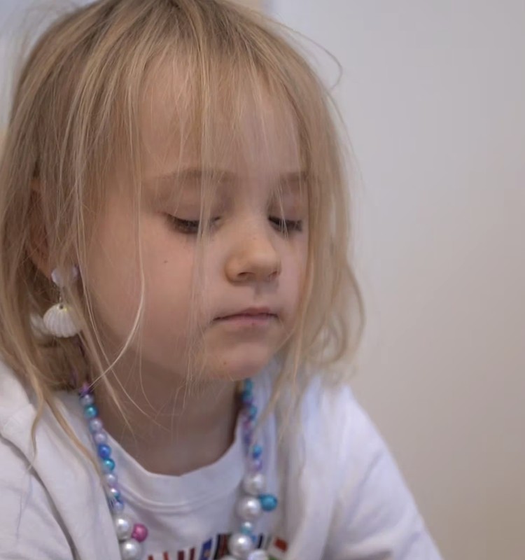 Kā vecāki var veidot bērna pašvērtējumu, pašapziņu un motivāciju?