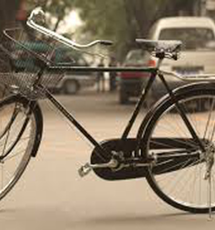 Braucot ar velosipēdu cienīsim viens otru, lai pārvietošanās sagādātu prieku!