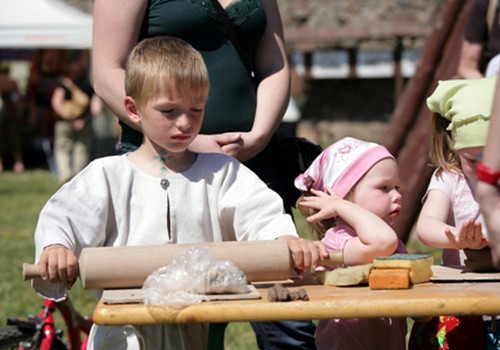 Ņemiet savus bērnus pie rokas un izbaudiet lieliskas brīvdienas!