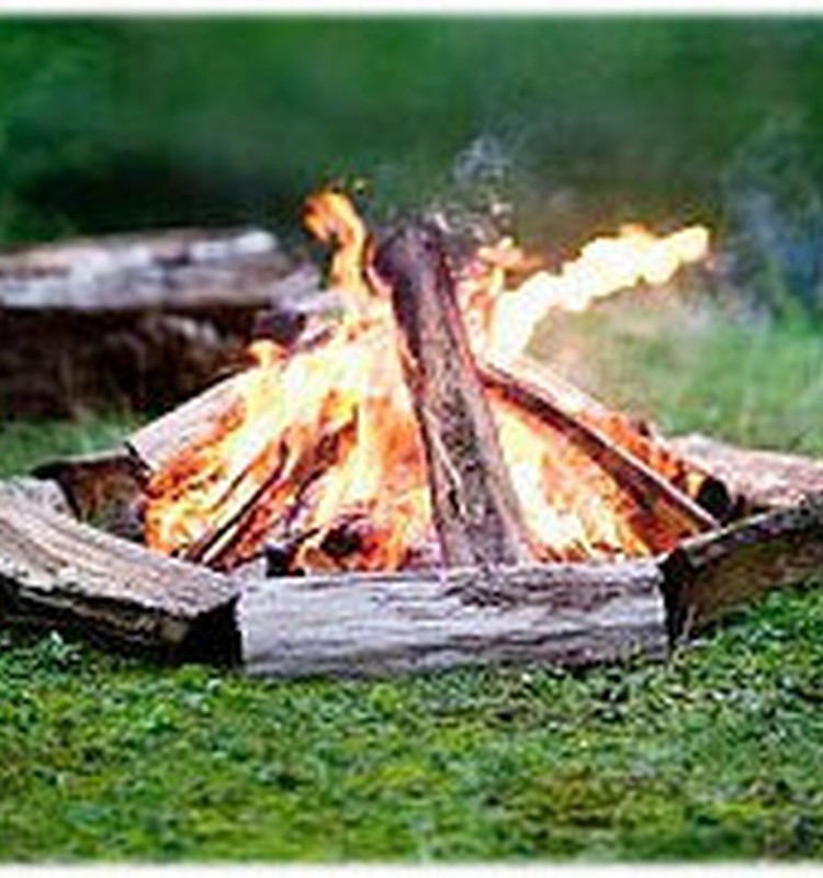 Vai atkritumu dedzināšana ugunskurā kļuvusi par Jāņu tradīciju?