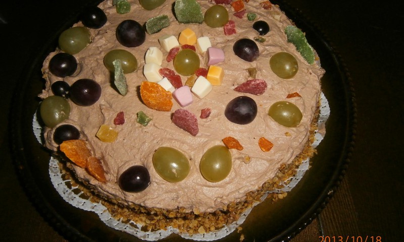 Dēliņa dekorētā torte ar krēmu no RASAS