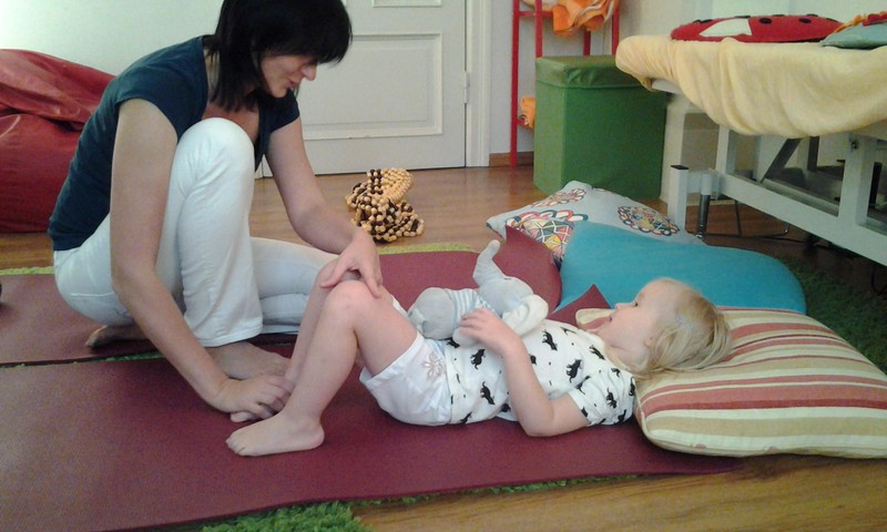 Ksenija un fizioterapeite, jeb - kā norit rehabilitācija